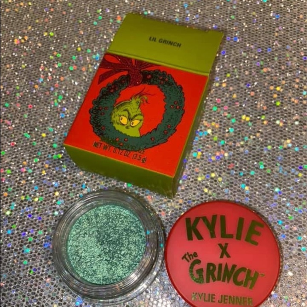Kylie x Grinch bundle
